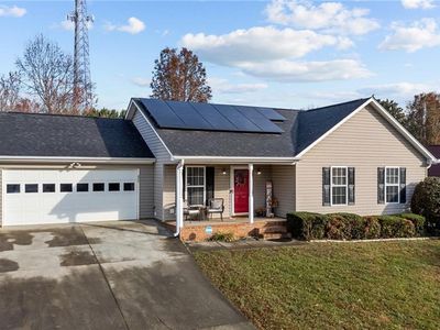 417 Camden Ridge Dr, Winston Salem, NC, 27105