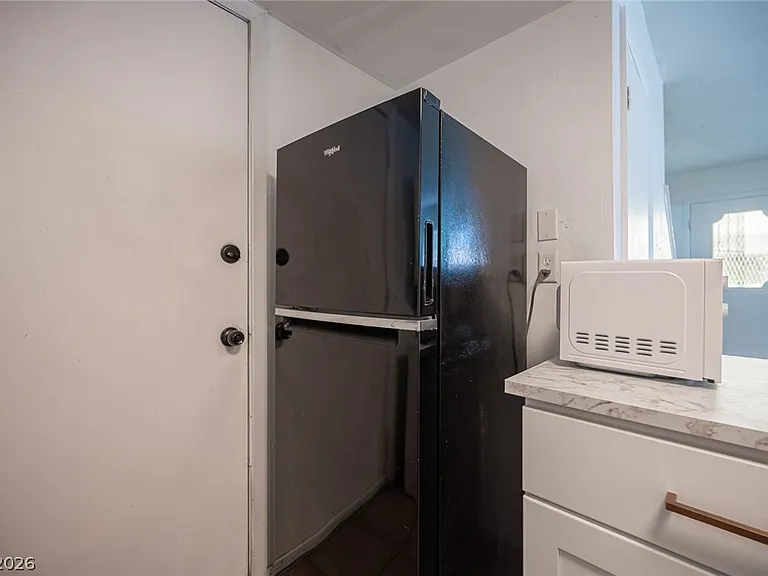 1428 Lorilyn Ave #3 — Photo 7