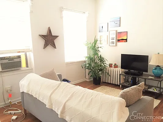 Rented by City Connections Realty | media 12