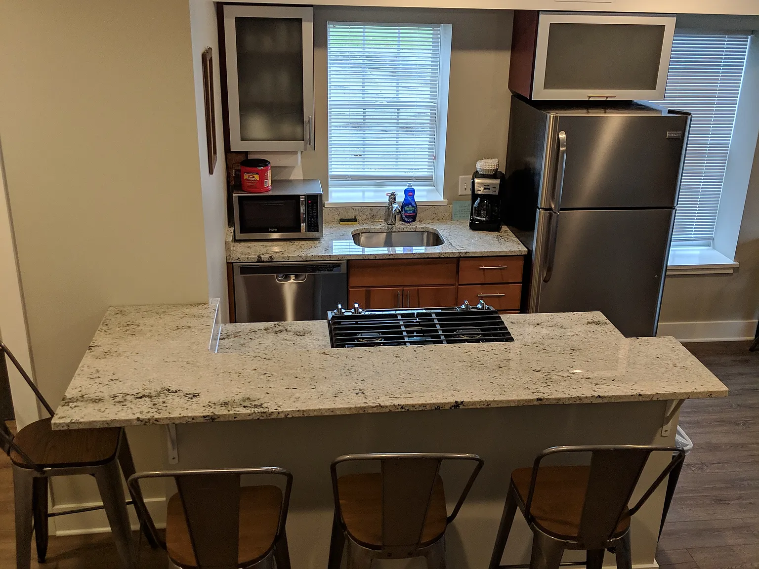 1 bed, 940 sqft, $2,000 — Photo 3