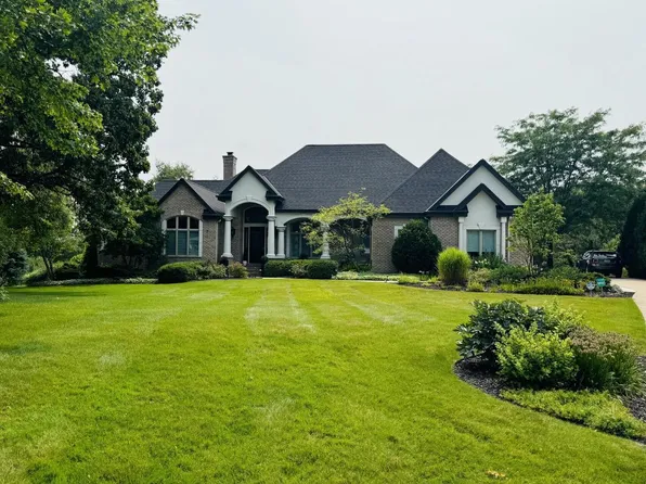 122 Legend WAY, Wales, WI 53183