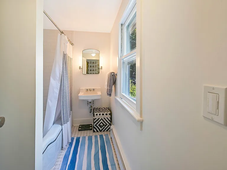 32 Saint Marys Rd — Photo 15