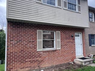 70 Ashford Dr, Enola, PA 17025