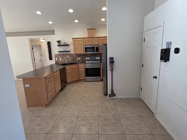 5306 Hayes Ln — Photo 8