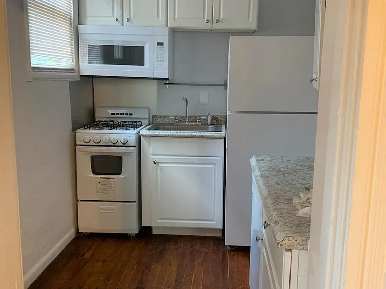 337 Spahr St #1 — Photo 11