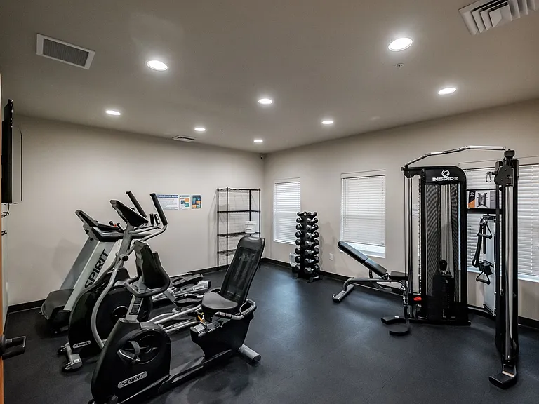 Oak Springs Apartments — Photo 5