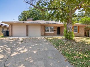2325 Diana Dr, Sherman, TX 75092