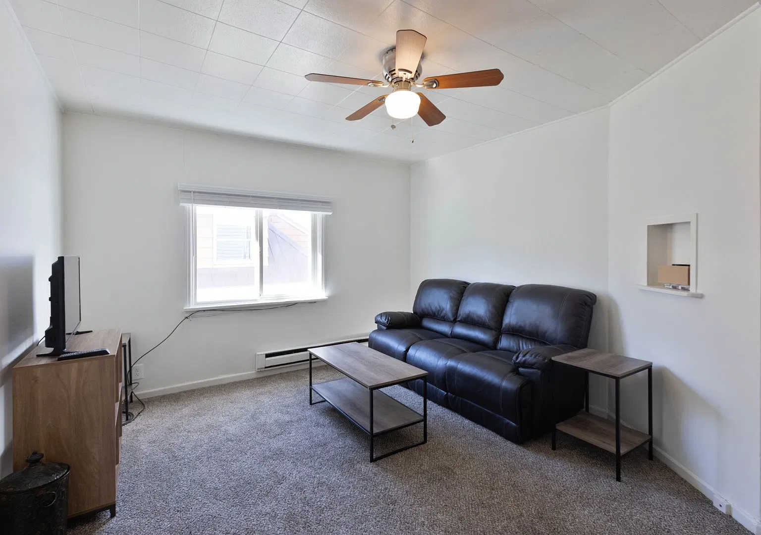 D218AB — Photo 3