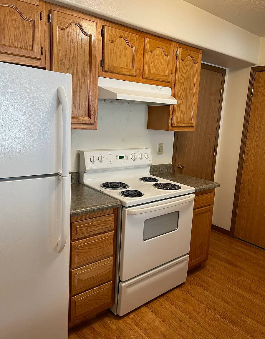 4 bed, 2.5 bath, $2,199 — Photo 2