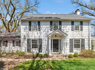 904 Ridgewood Pl, Highland Park, IL 60035