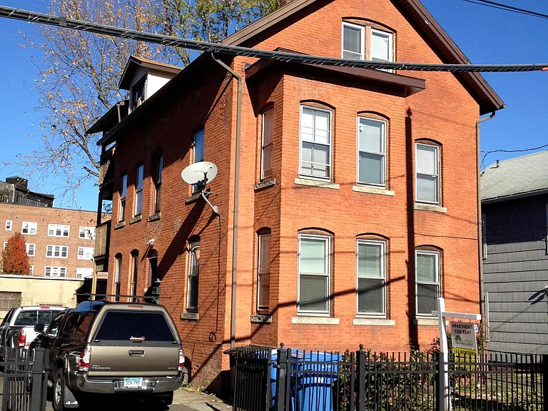 18 W Pearl St #3 — Photo 1