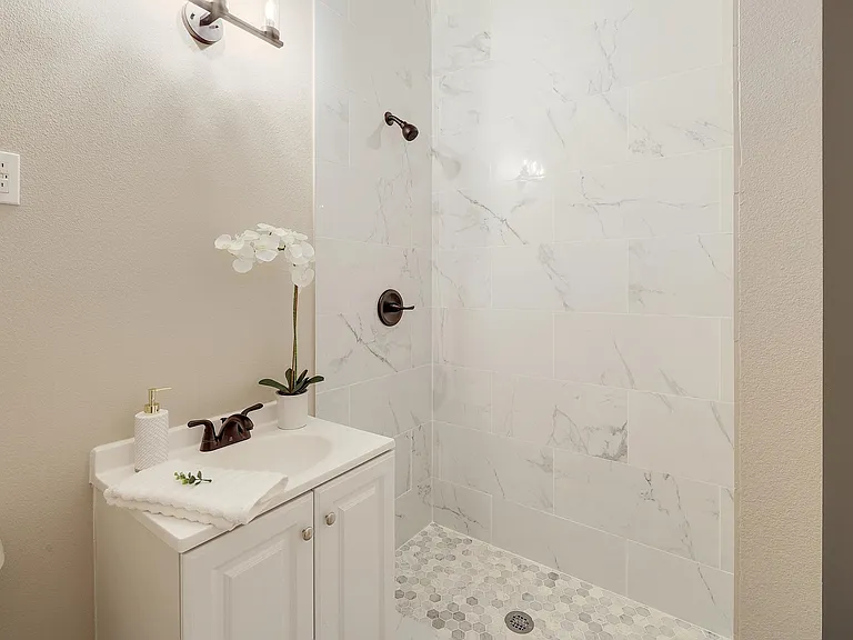 1104 Kimbro St — Photo 11