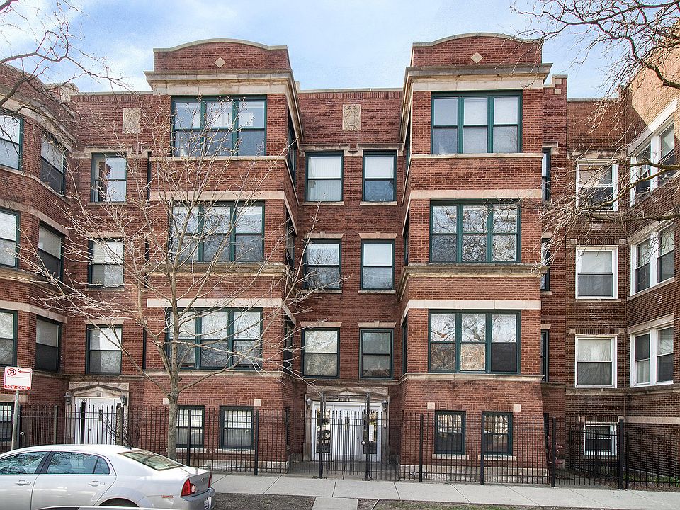 1st image of 4556 S King Dr APT D3