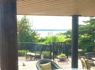 19 Gull Point Rd, Monmouth Beach, NJ 07750