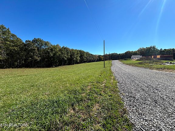 4th image of Peach Ln