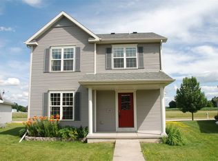 129 Covington Cove Cir, Deerfield, WI 53531