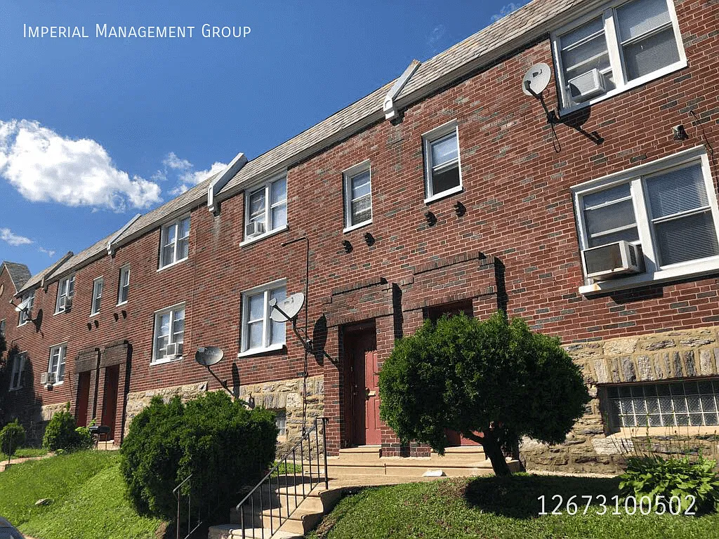Washington Lane Duplexes - Apt. 6328-A — Photo 2