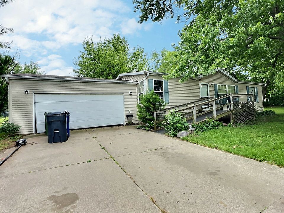 1st image of 519 22nd Ave N
