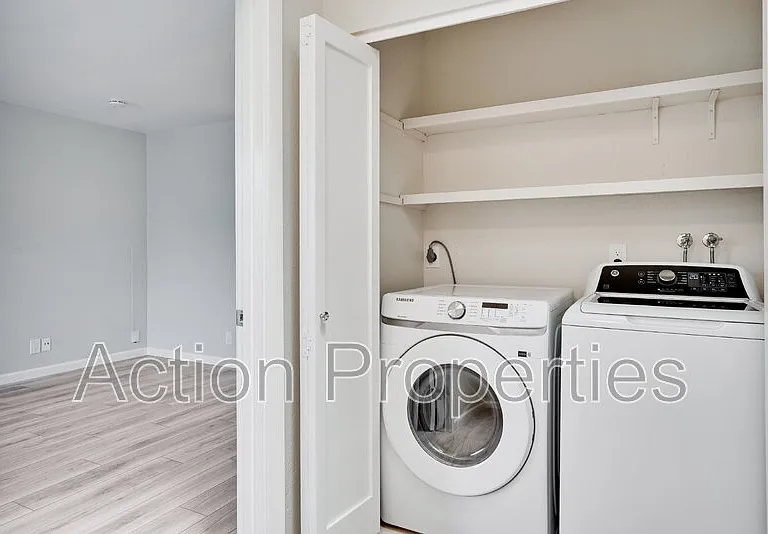 2091 San Luis Ave #8 — Photo 20