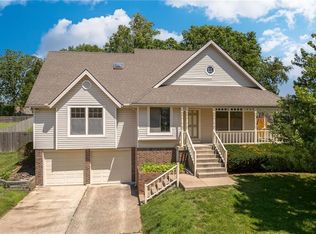 2209 SW Granite Ct, Blue Springs, MO 64015