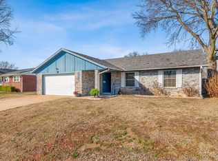 703 Brentwood Rd, Bartlesville, OK 74003