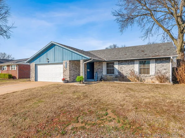 703 Brentwood Rd, Bartlesville, OK 74003