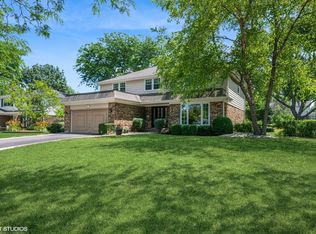 1355 W Kenilworth Ave, Palatine, IL