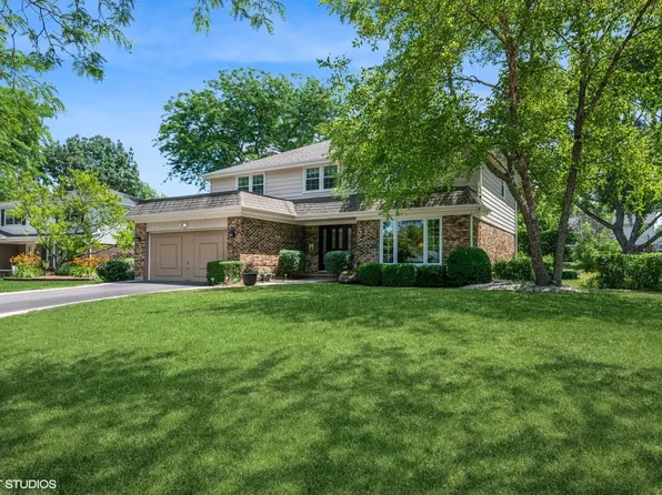 1355 W Kenilworth Ave, Palatine, IL 60067