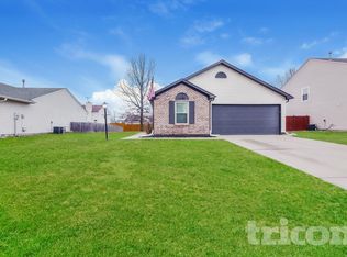 1664 Sweetwater Ln, Greenfield, IN