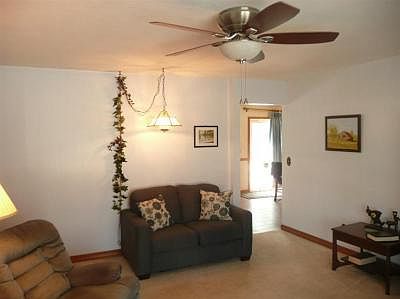 3rd image of 274 Grantwood Dr