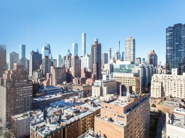 400 East 67th Street image 10 of 20