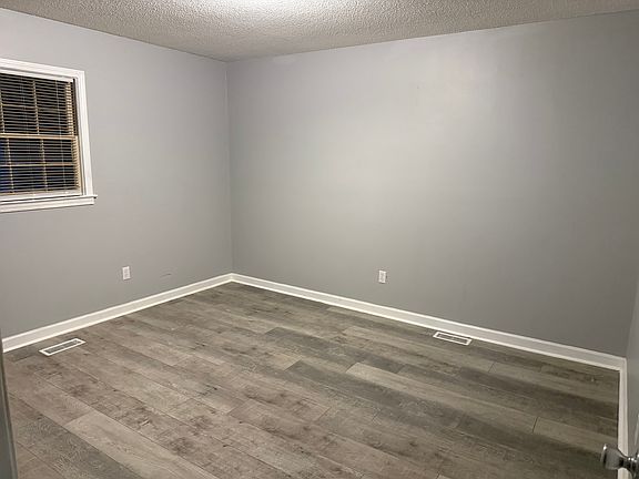 4th image of 247-249 Willington Dr NE