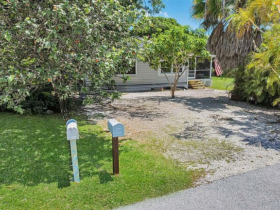 3rd image of 30461 Poinciana Rd