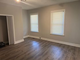 880 Connecticut Ave, Bridgeport, CT