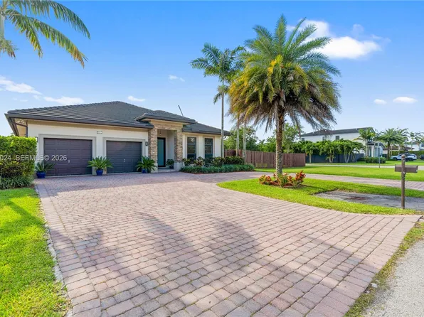21365 SW 177th Ct, Miami, FL 33187