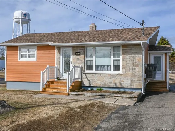 4279 Beauregard St, Tracadie, NB E1X 1C4