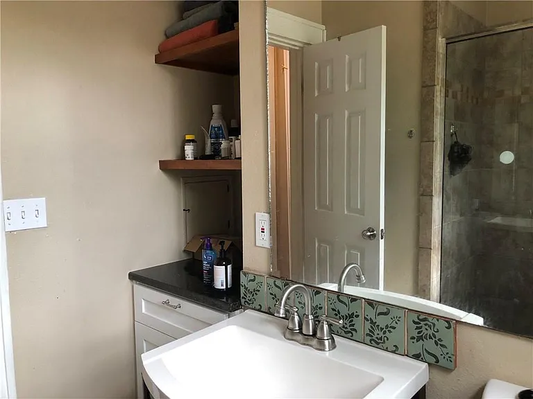 3803 Duval St #B — Photo 15