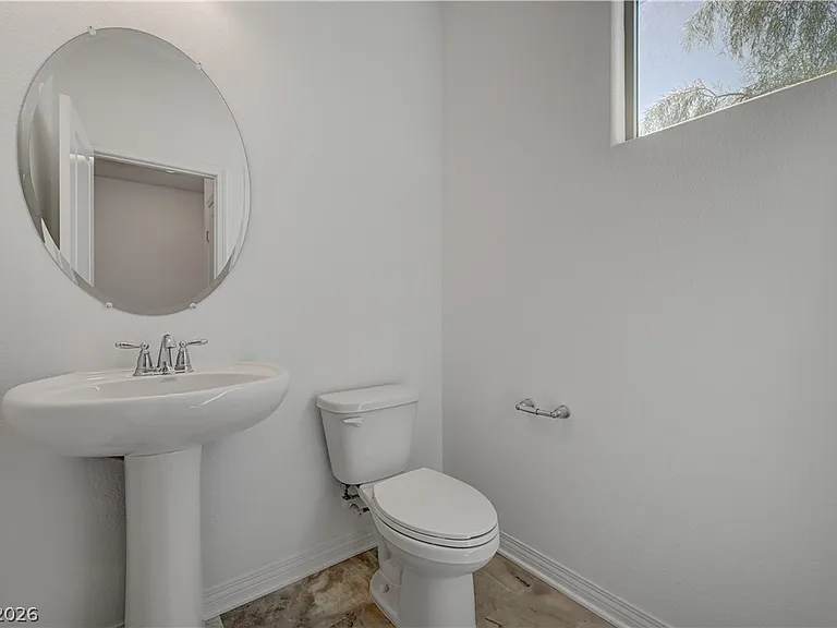 630 Great River Ave — Photo 23