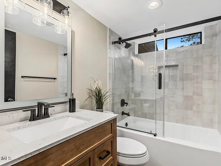 2803 N Carefree Cir — Photo 12