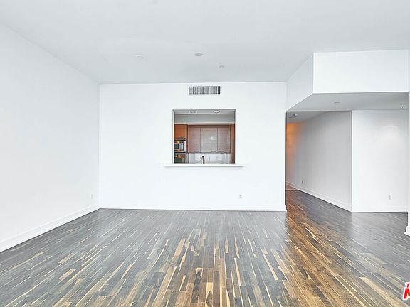 5th image of 900 W Olympic Blvd #35I