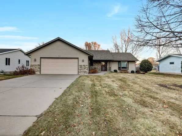 407 5th St SE, Little Falls, MN 56345