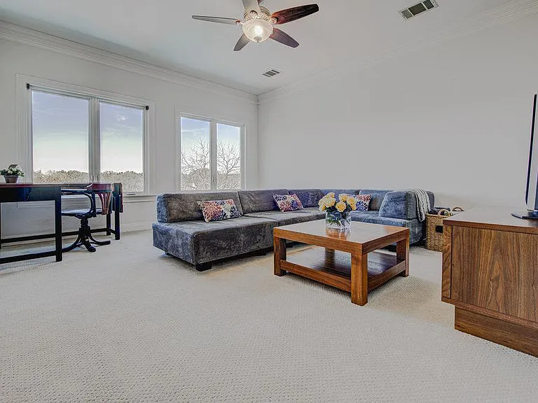 4800 Mantle Dr — Photo 17