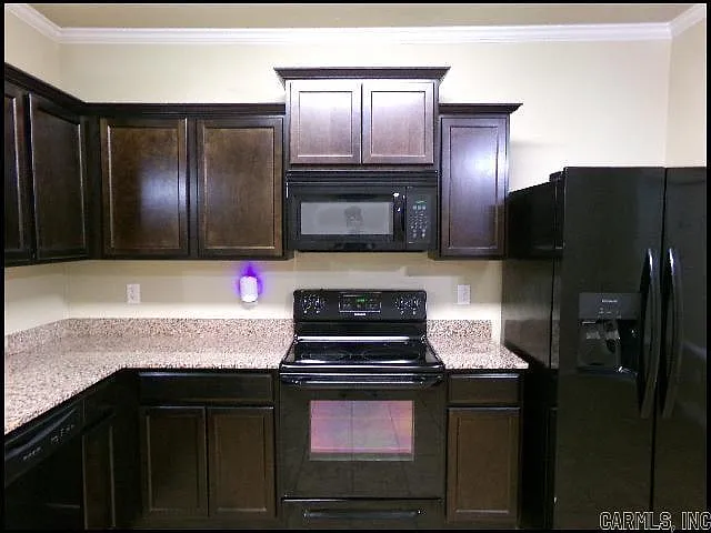 9112 Pleasant Valley Dr — Photo 7