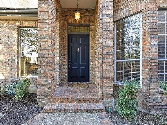 4th image of 35 Haverhill Way