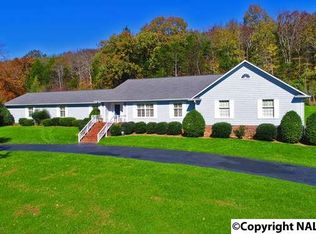 745 Dug Hill Rd, Brownsboro, AL 35741