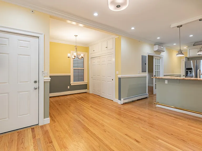 96 Webster St #2 — Photo 9