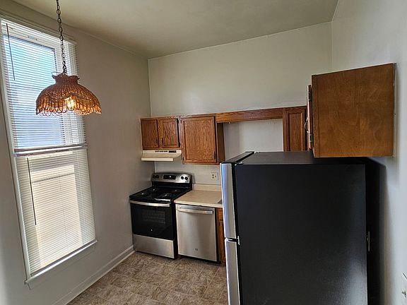 4th image of 1221 S Jefferson St #1