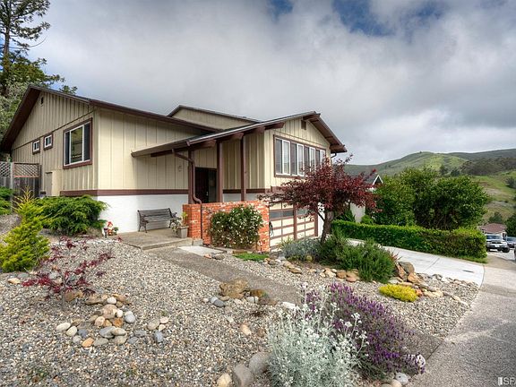2nd image of 1241 Park Pacifica Ave