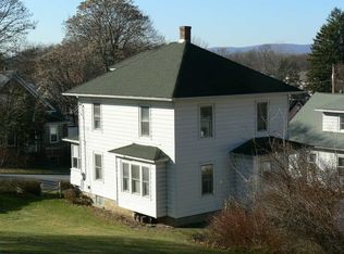 19 Lawrence Rd, Poughkeepsie, NY 12601