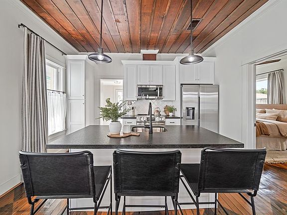 5th image of 5327 Avenue M